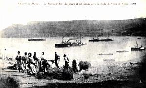 Mers-el-Kebir - La Rade - La Jeanne d'Arc, La Gloire et le Conde  avant embarquement pour le Maroc- 1908